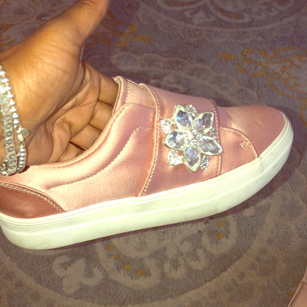Steve Madden Staten tennis shoes size 6